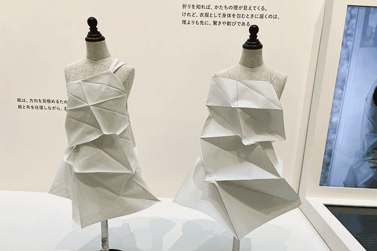 ギャラリー | 手しごとの精神を服づくりに込めて 「一枚の布」から