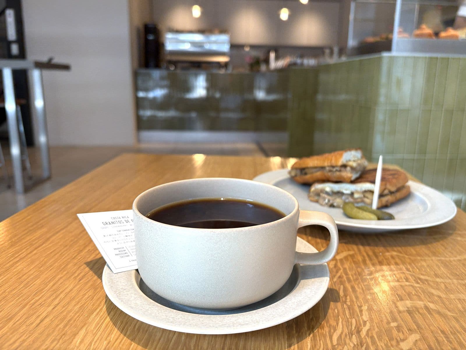 アメリカ西海岸発 ゆったり自由な空気感が心地よい「ヴァーヴ コーヒー ロースターズ」（東京・恵比寿） | 朝日新聞デジタルマガジン＆[and]