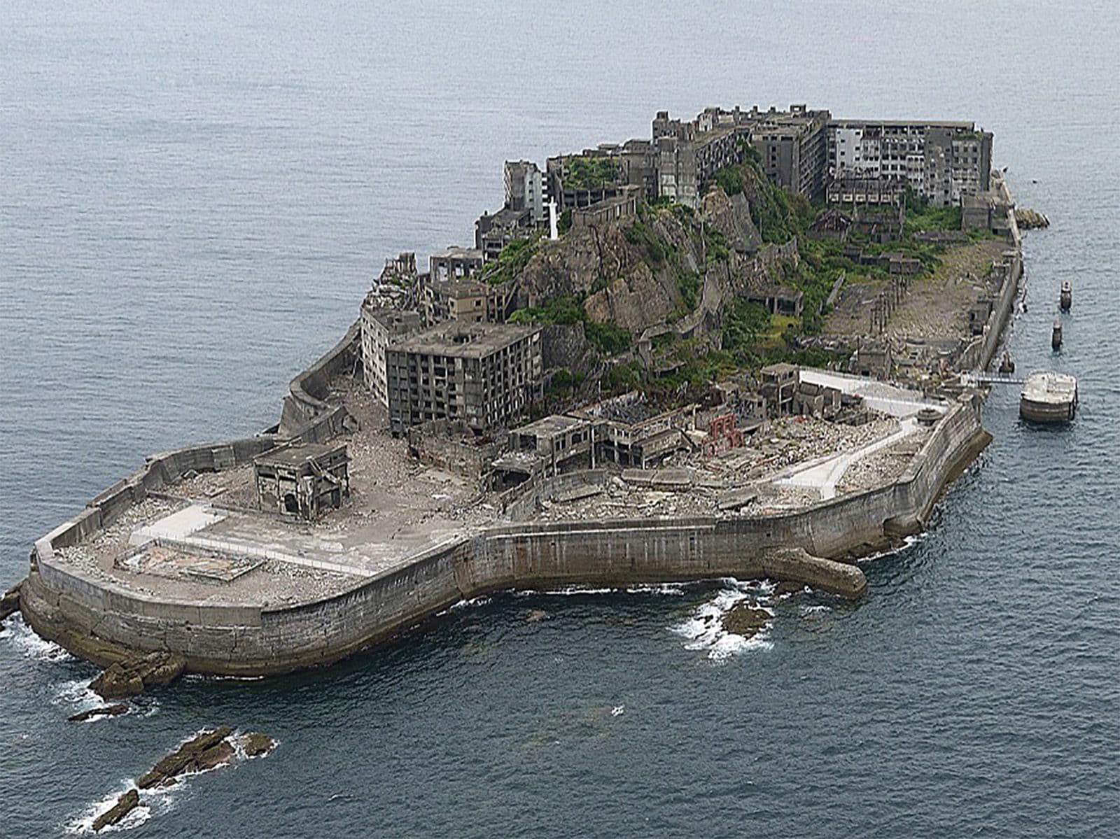 軍艦 島 何 が あっ た