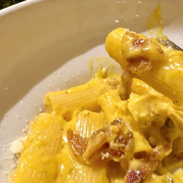 パスタ全体にしっかりからまる濃厚なソース